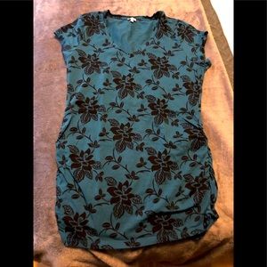 Kismet Shirt sleeve V neck shirt